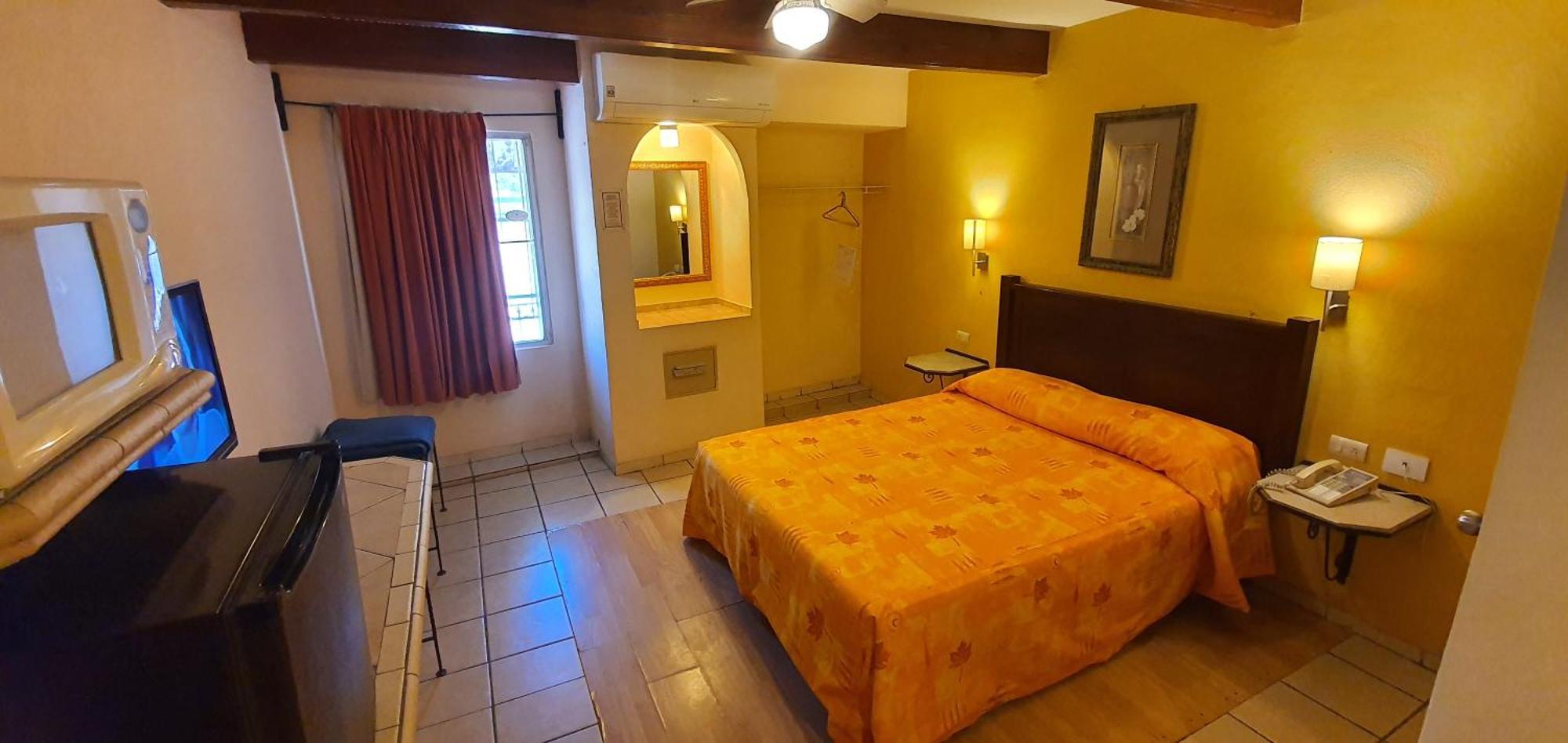 Hotel Kino 2*
