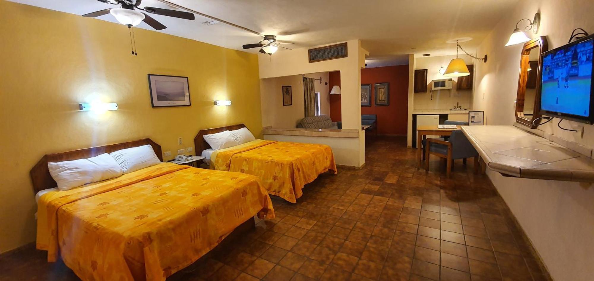 Kino Hotel 2*