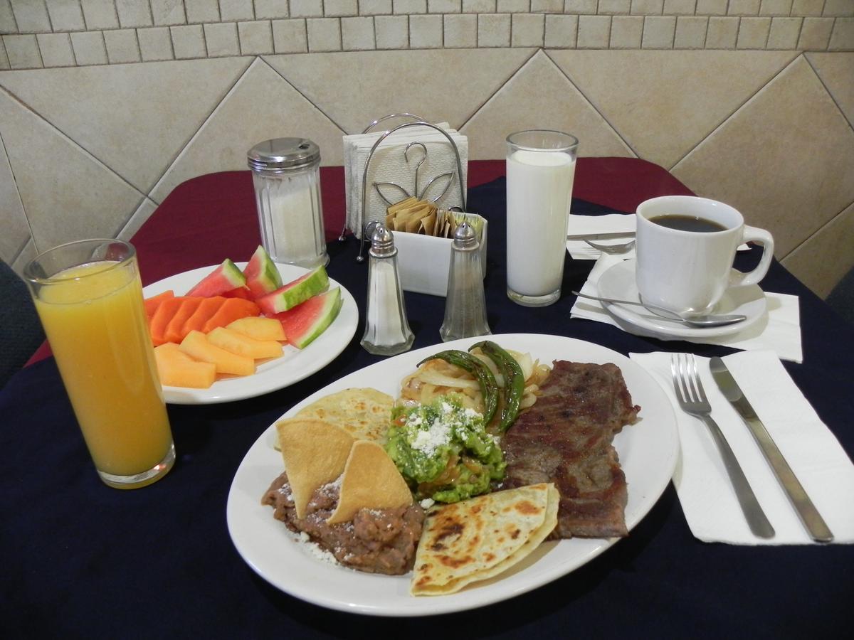 Hotel Kino